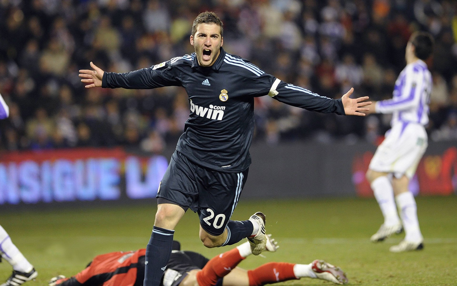 布鲁诺决胜局接管排名战，阿森纳客场带走日本展现实力