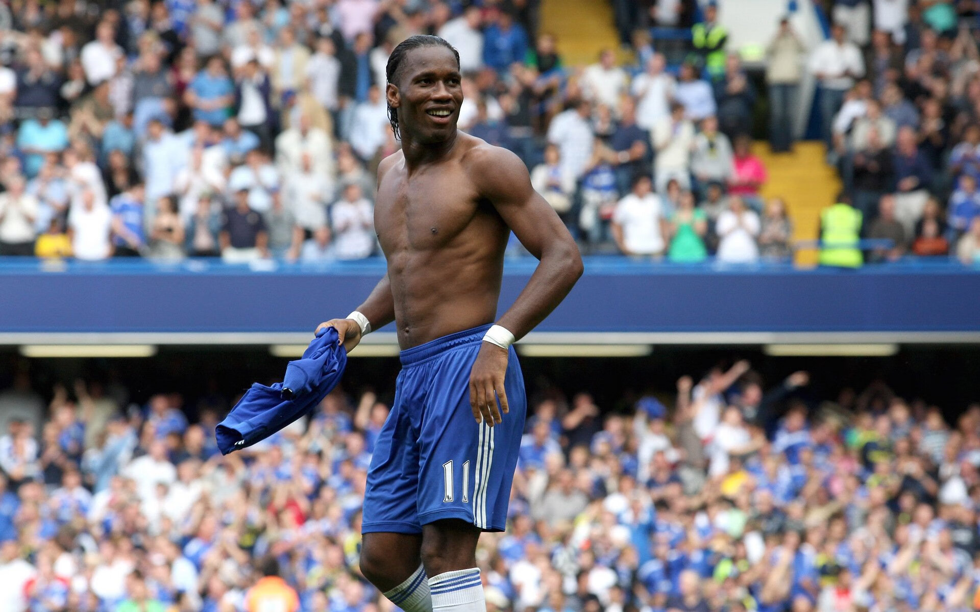 西甲国家德比之夜，当范戴克用安菲尔德铁律，为伯纳乌注入红军的魂