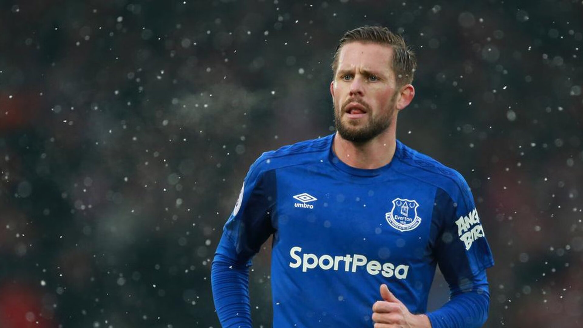 欧冠淘汰赛之夜,当武切维奇的评分拉满,我们看见了什么?